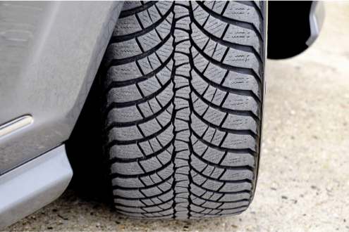 Mobile tyre fitting for cars