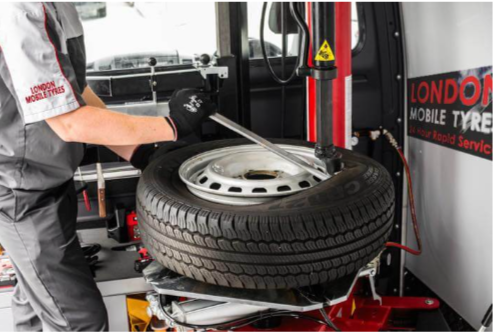 SUV and performance vehicle tyre fitting